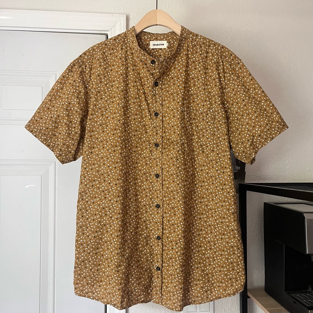 TAYLOR STITCH mustard yellow floral organic cotton short sleeve button up shirt